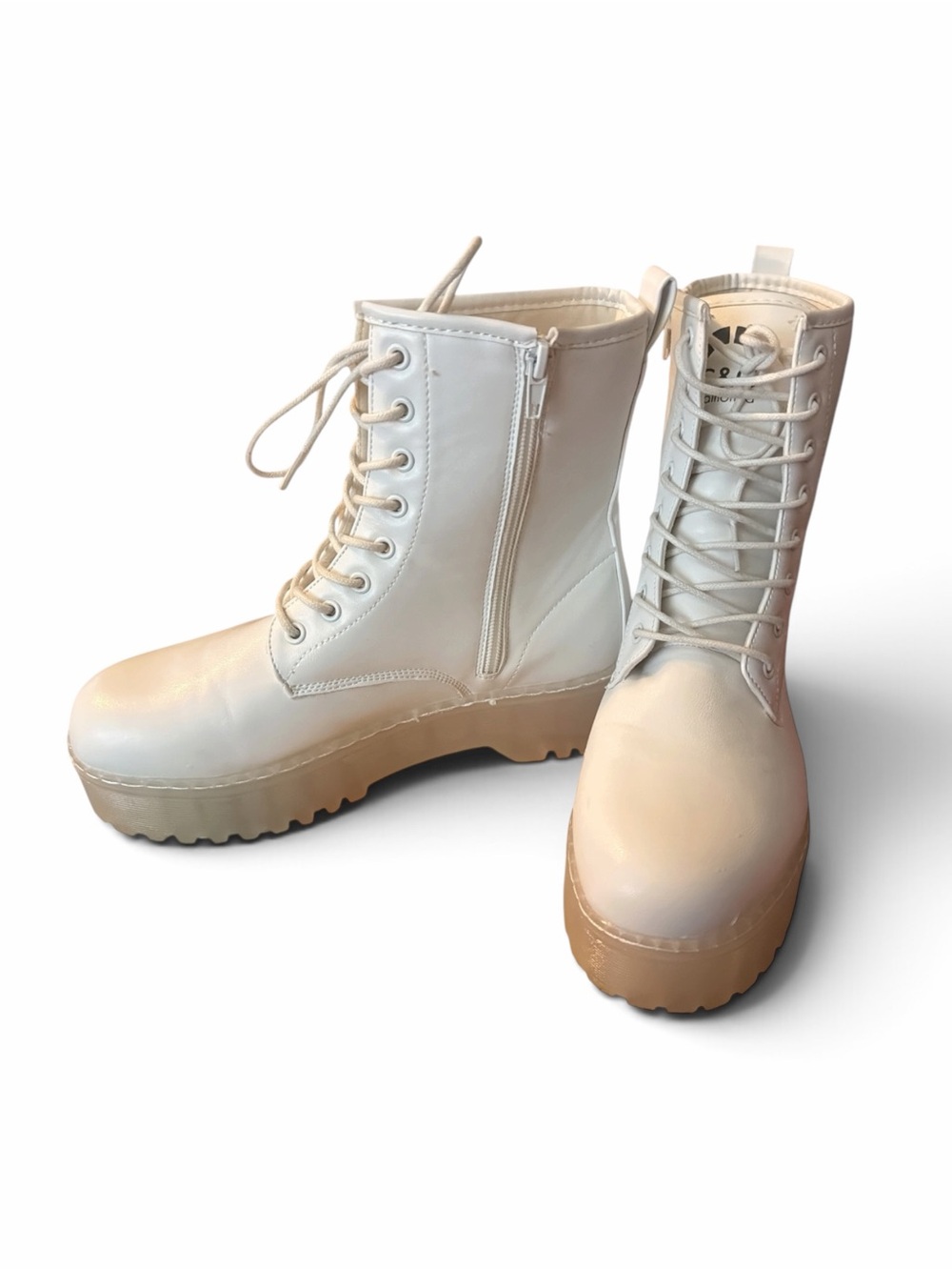 C&C California Lucie White Platform Combat Boots Lug Sole Size 7.5 (EUC |NEW)